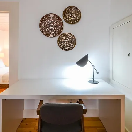Sunny And Stylish - 11 Min To The Center Apartment Lisbon